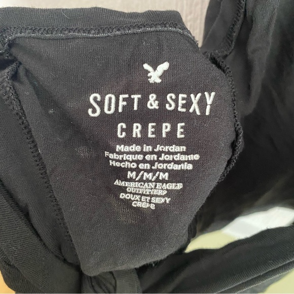 American Eagle Soft and Sexy Self Tie Black High Neck Halter Tank - Picture 3 of 3